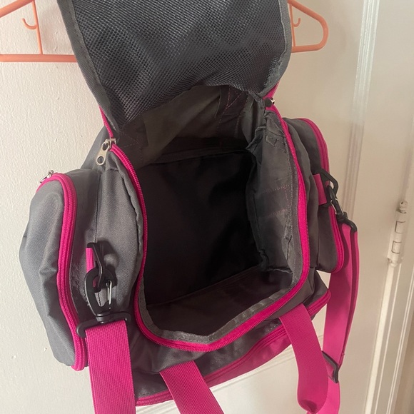 ❗️Small Duffel Bag❗️ - Picture 4 of 5